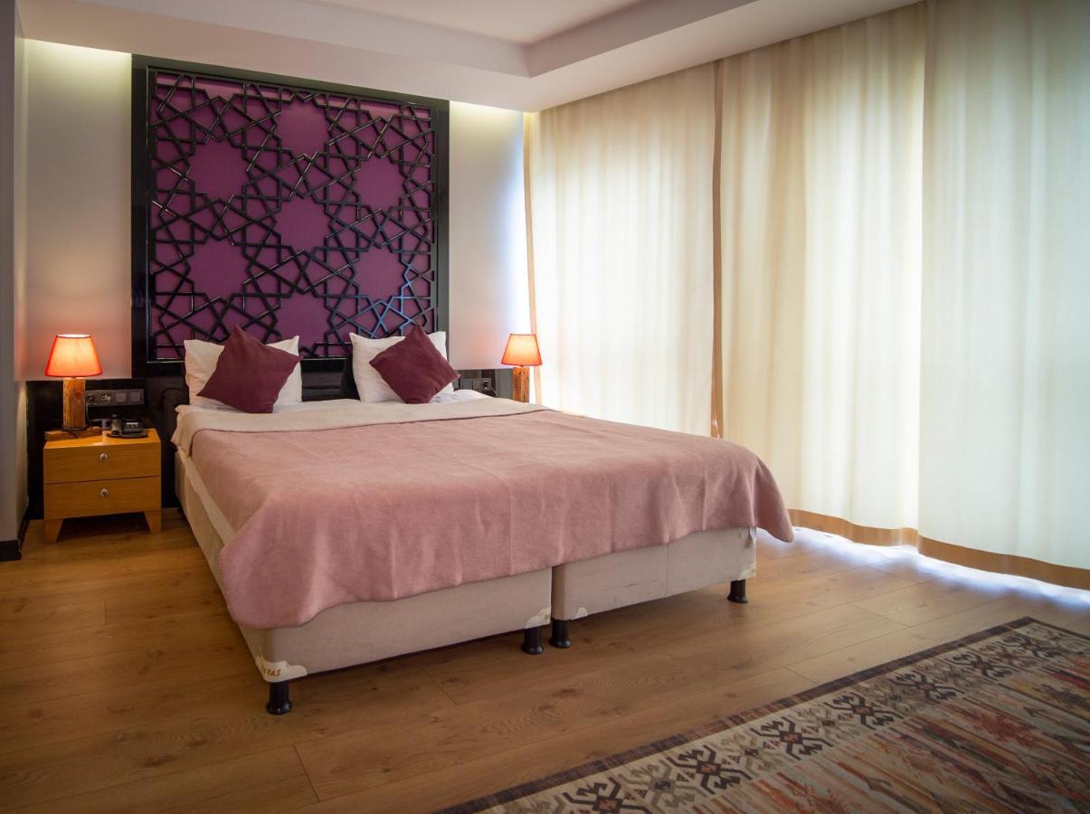 Vvr Hotel Istanboel Buitenkant foto