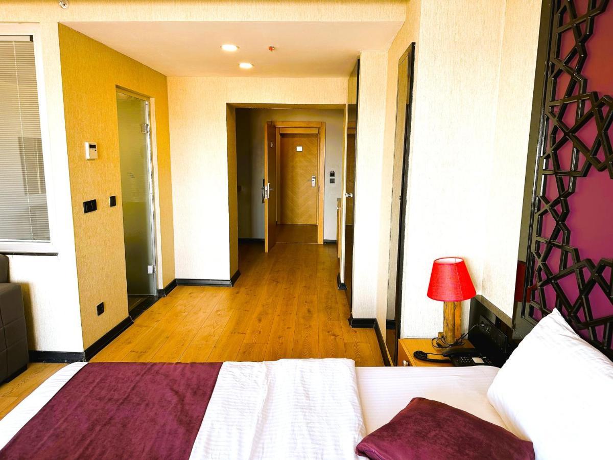 Vvr Hotel Istanboel Buitenkant foto