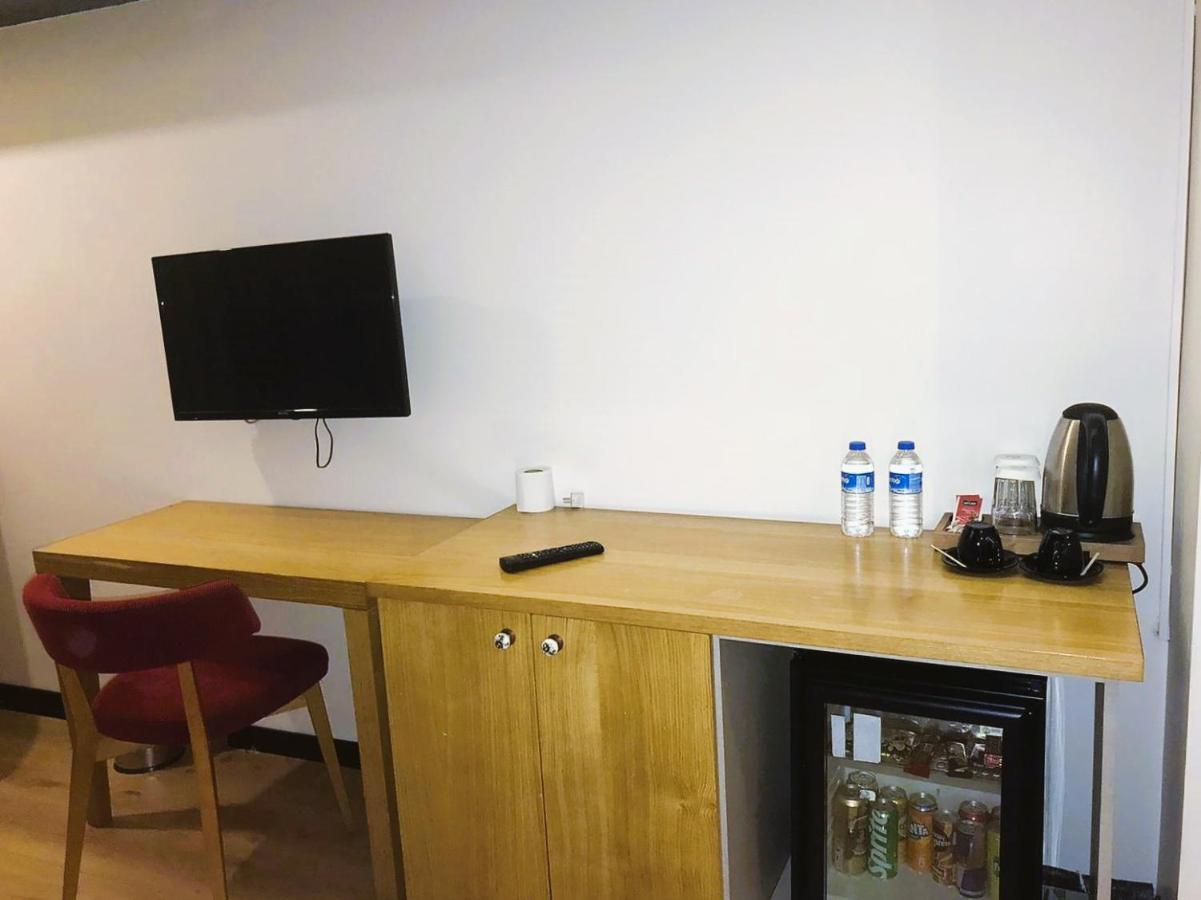 Vvr Hotel Istanboel Buitenkant foto
